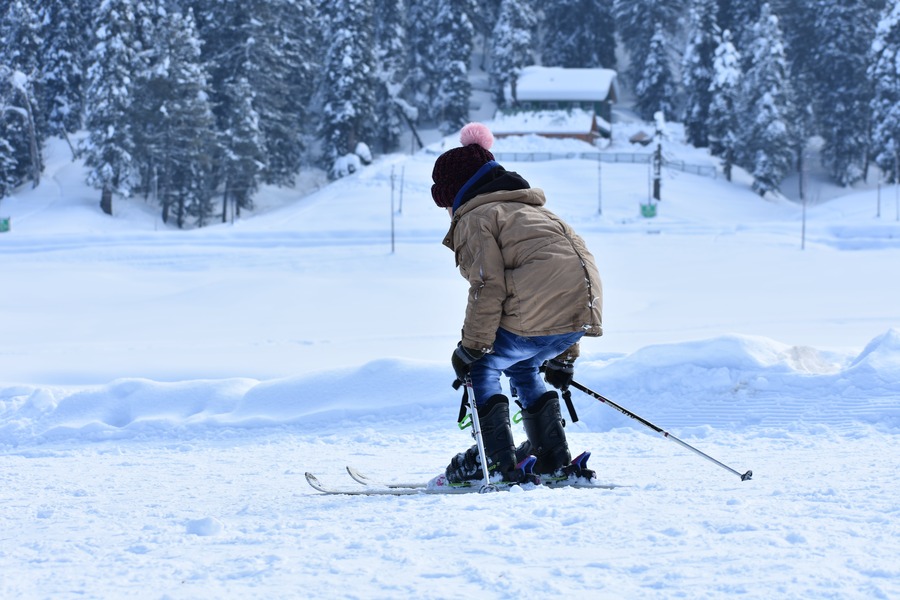 Förbered ditt barn för skidåkning: Från första glidet till slalomäventyr